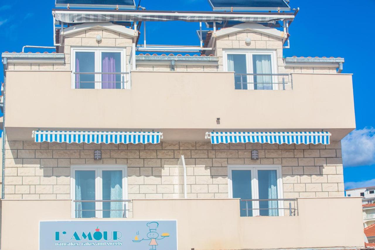 Apartmani Riva Rogoznica  Exterior foto