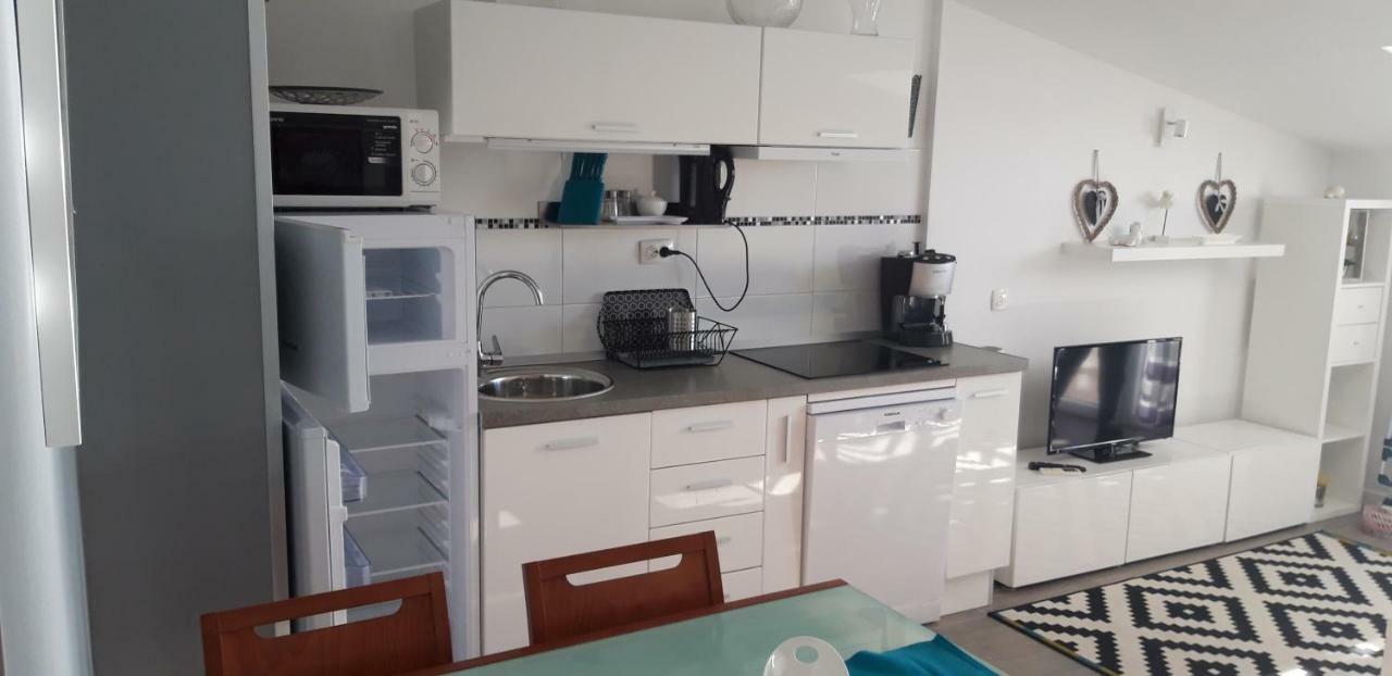 Apartmani Riva Rogoznica  Exterior foto